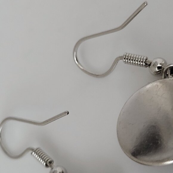 Vintage Frida Kahlo Image Earrings Drop 1/2" Diameter - Picture 7 of 7